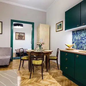 Apartment Tyzenhauz Lobzowska Street, Krakow